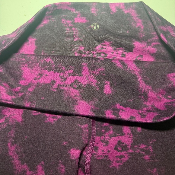 Lululemon Wunder Under Crop II Full-On Luon Breezie Regal Plum Black Womens 10 - Picture 2 of 5